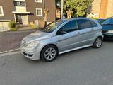 Mercedes-Benz Mercedes B180 CDİ - Mercedes-Benz B 180 in Braunschweig