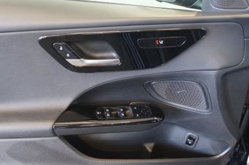 Mercedes-Benz C 200 d Avantgarde MBUX+KAM+LED+CARPLAY