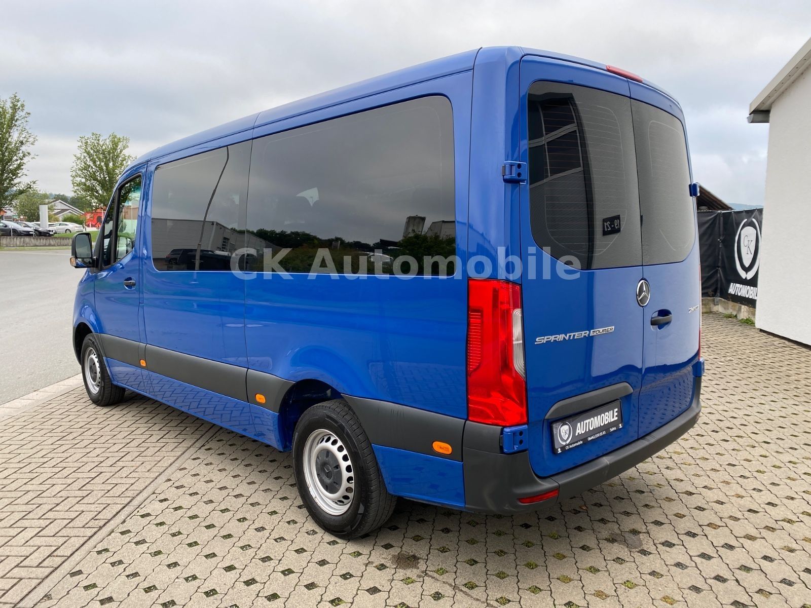 Fahrzeugabbildung Mercedes-Benz Sprinter III Tourer 214 RWD L2 /9 Sitze/Klima