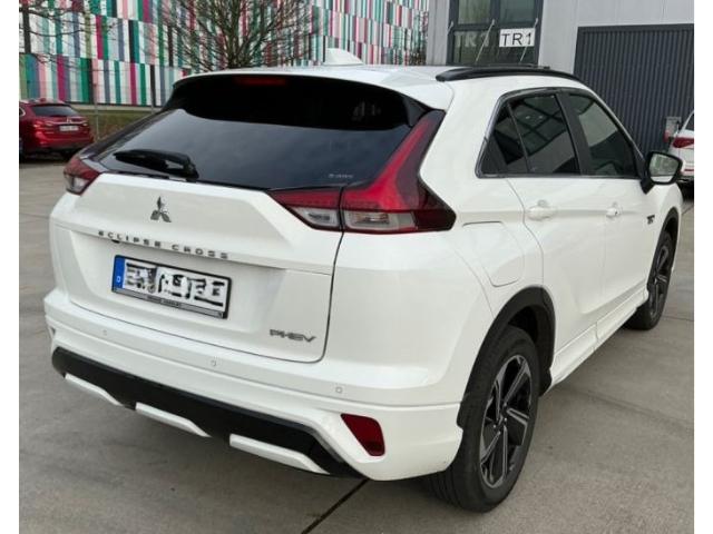 Mitsubishi Eclipse Cross Plus Select Black Hybrid 4WD 2.4 M