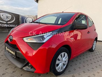 Fahrzeugabbildung Toyota Aygo AYGO 1.0 X-Busines 5-Türen/Klimaanlage