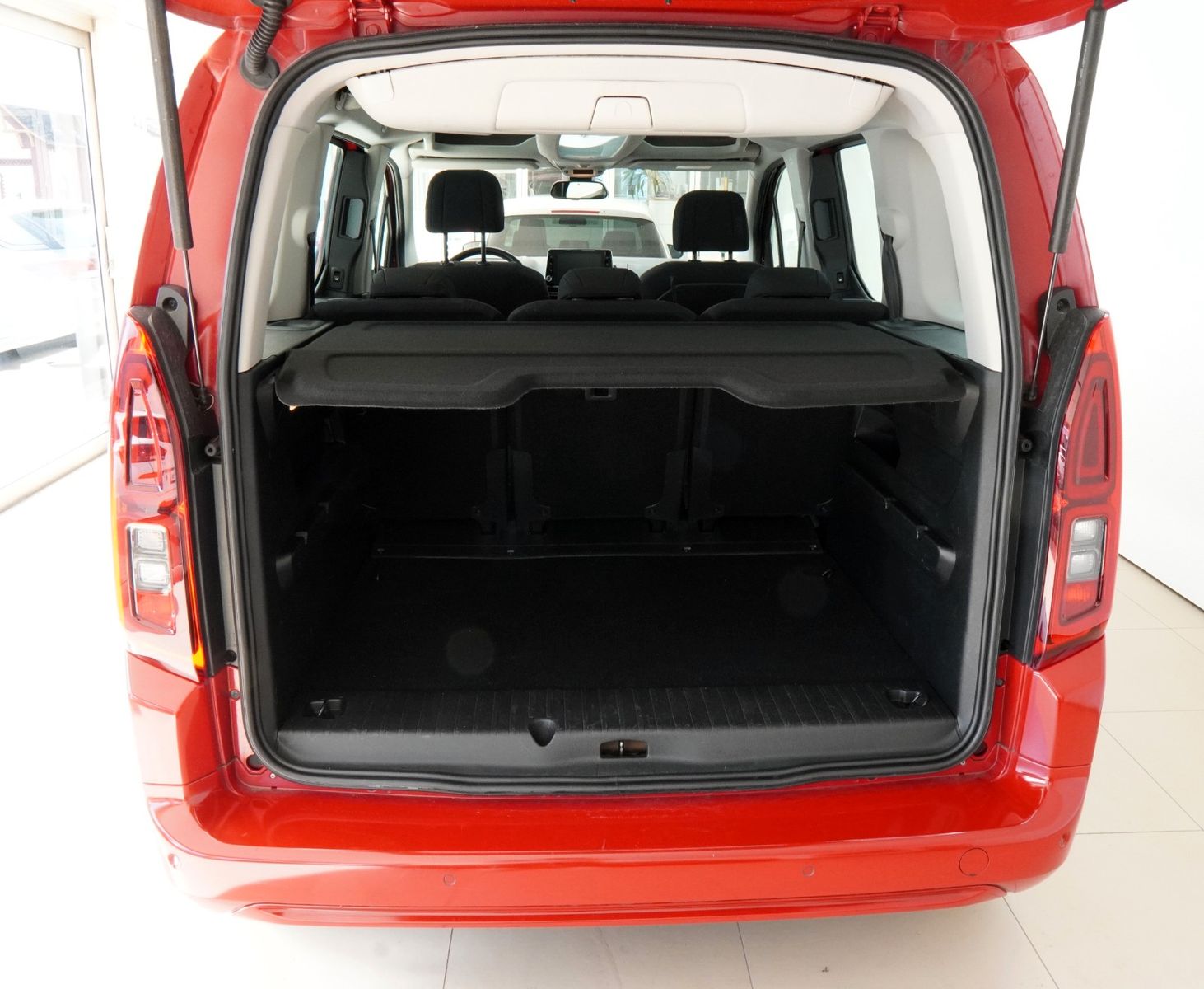Fahrzeugabbildung Opel Combo Life E Edition *1.Hand*Navi*Pano*Carplay*