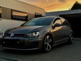 Volkswagen Golf 7 GTI Performance - Volkswagen Golf: 7 GTI Performance
