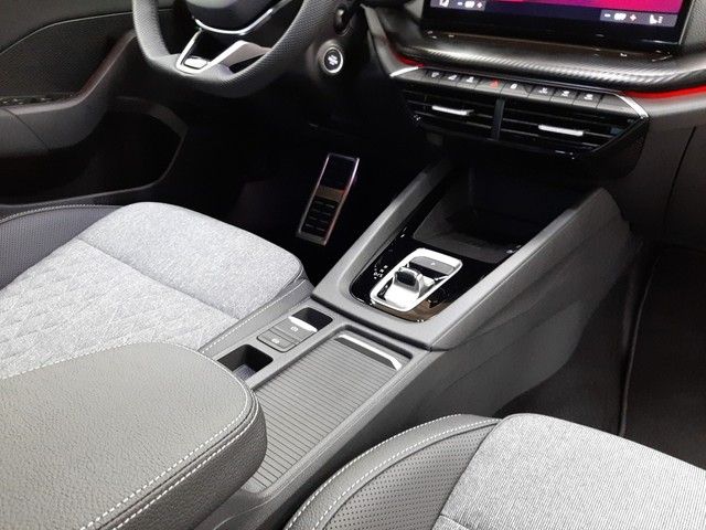 Fahrzeugabbildung Skoda Octavia Combi Sportline 2.0TDI DSG AHK DCC Navi