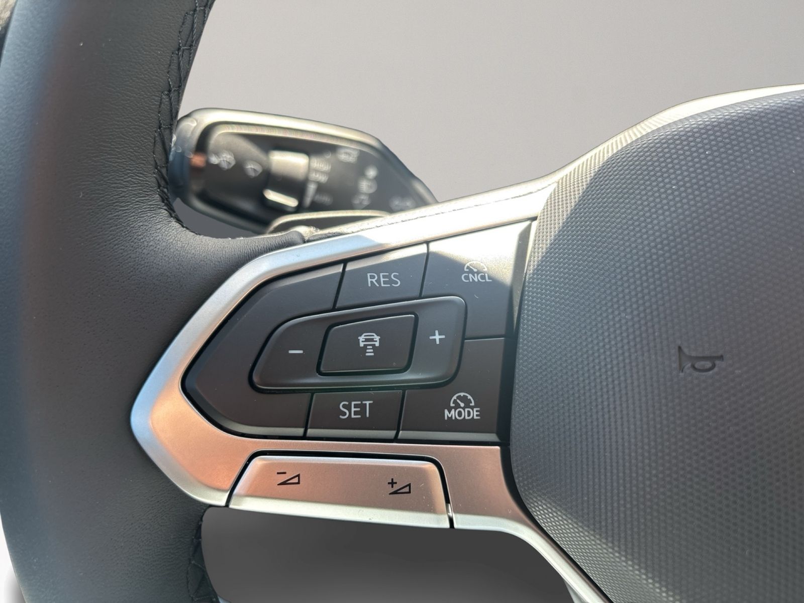 T-Roc Life 1.5 eTSI, Energy, ACC, Navi, RearView
