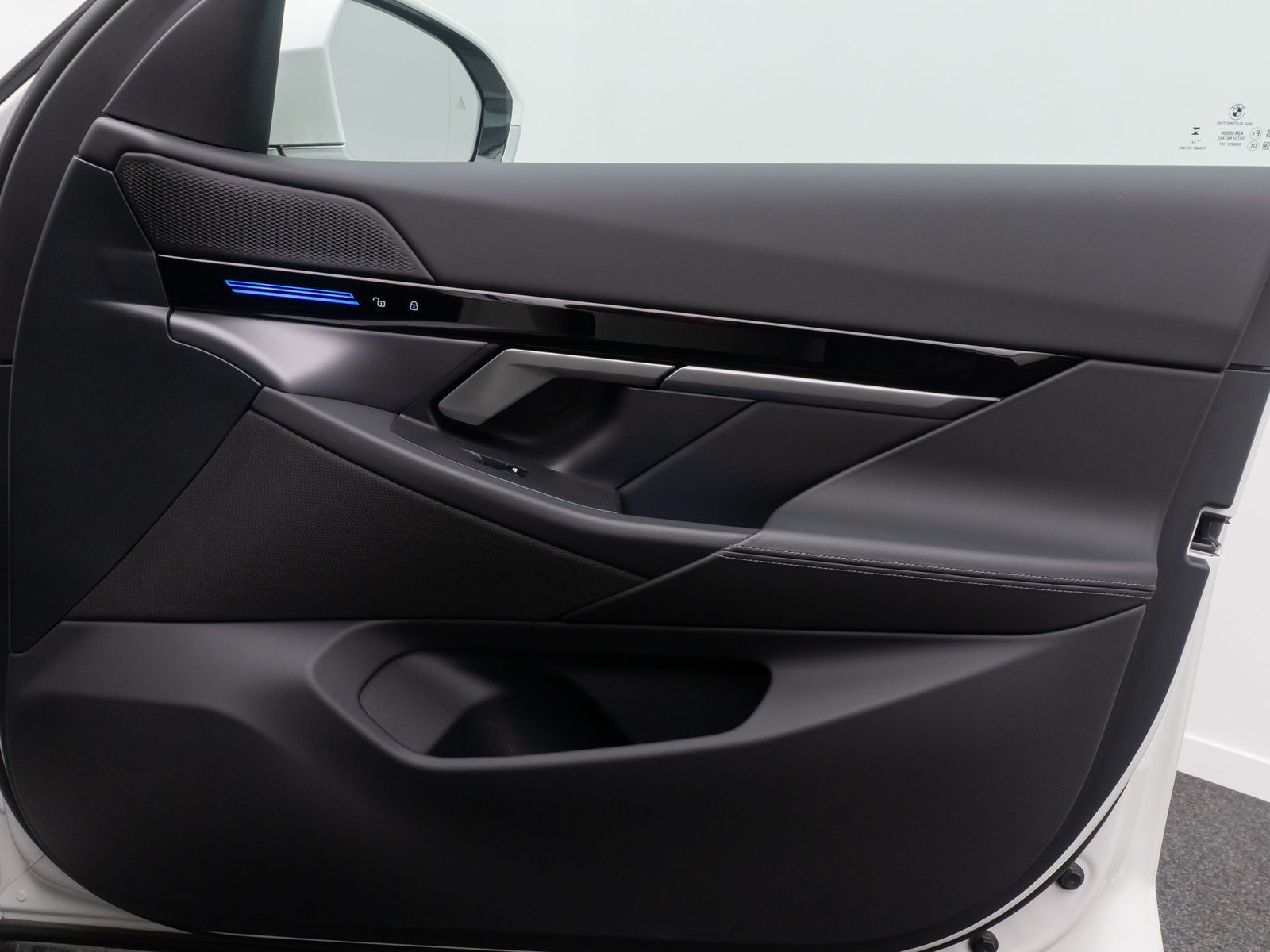 Fahrzeugabbildung BMW 520d Kamera DAB Leder LED Alarm Sport 18Zoll