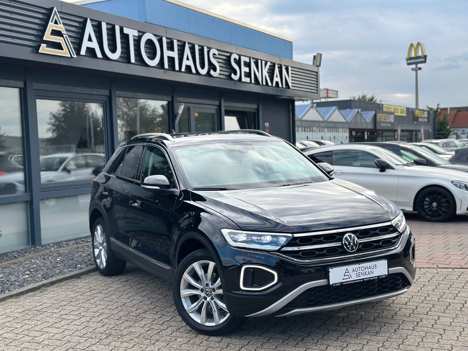 Volkswagen Volkswagen T-Roc 1.5 TSI DSG Style*AHK*R-CAM*