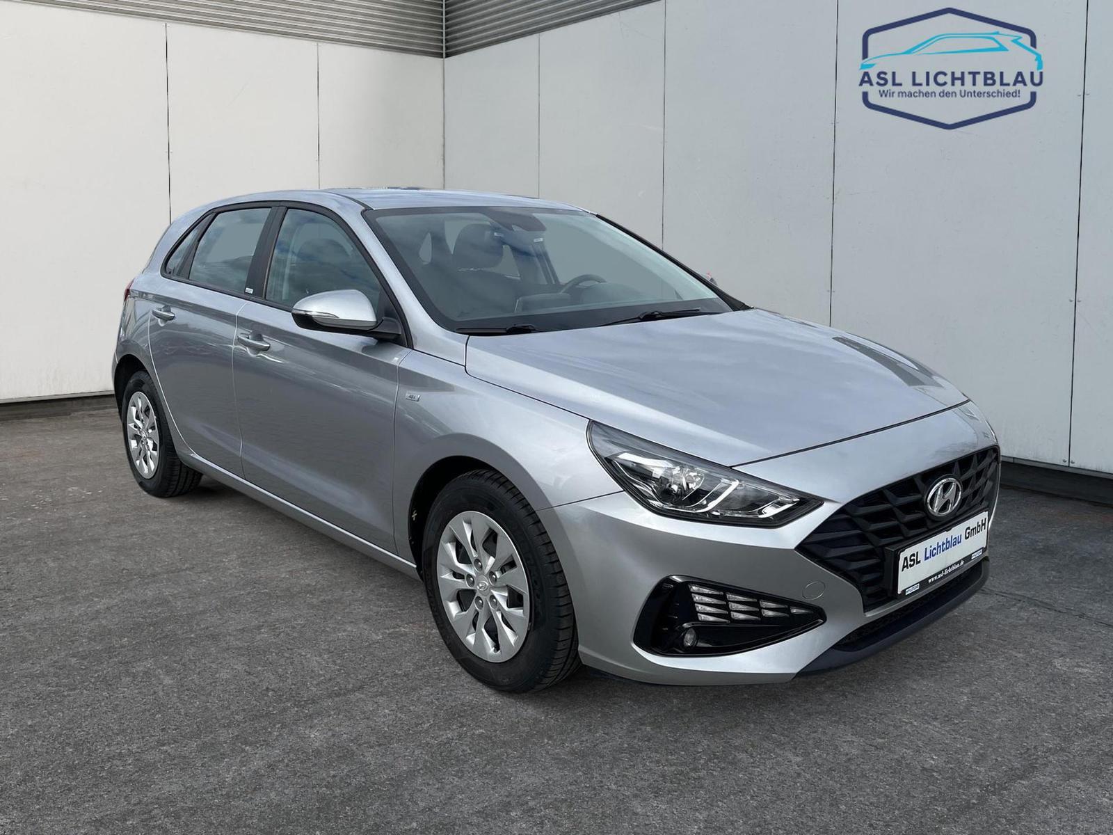 Hyundai i30 1.0 Turbo M/T (48V) SELECT Funktionspaket...