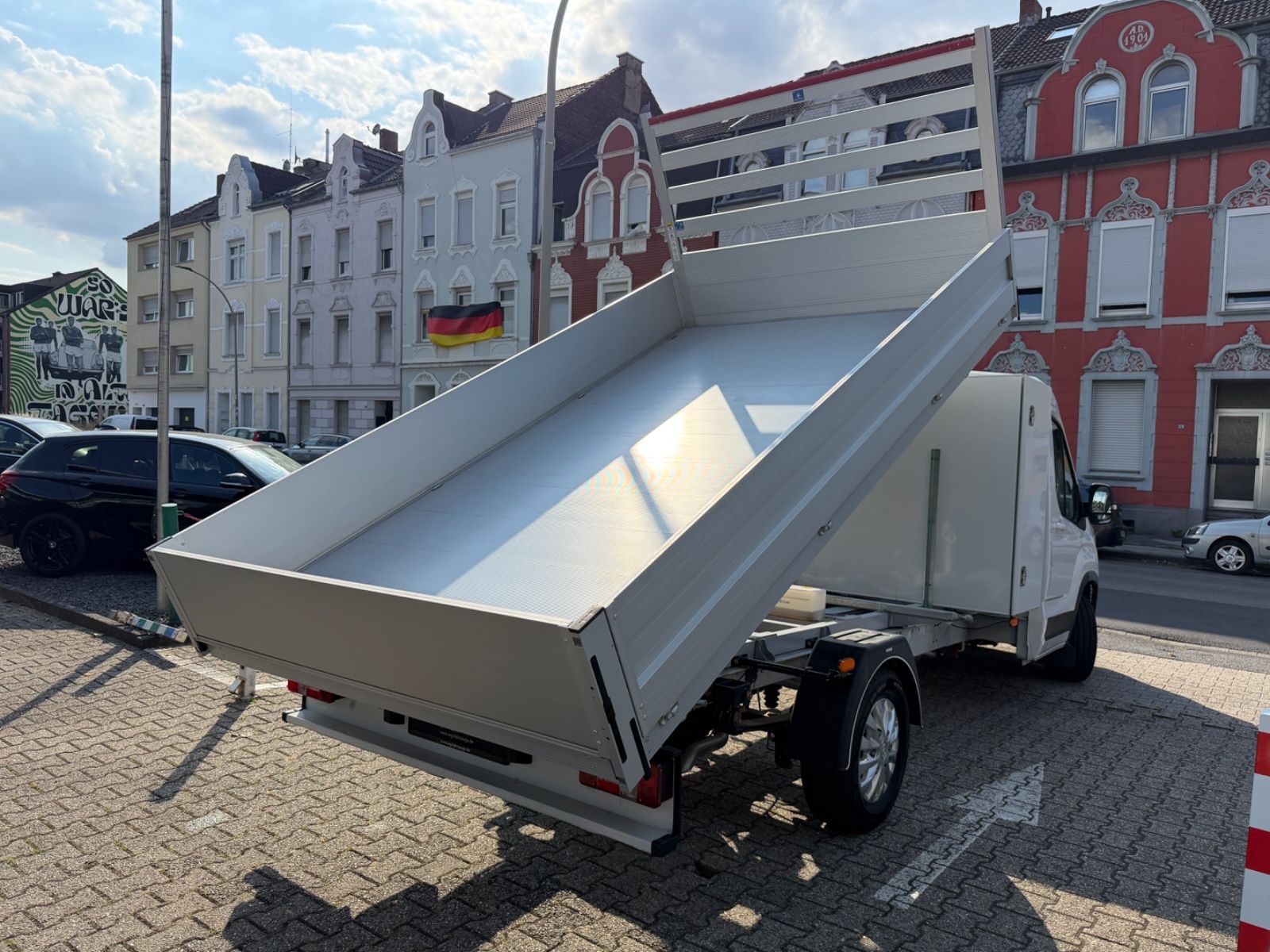 Fahrzeugabbildung Maxus DELIVER9 DREISEITENKIPPER L4 LUXURY LED NEUWAGEN