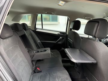 Volkswagen Tiguan - 9
