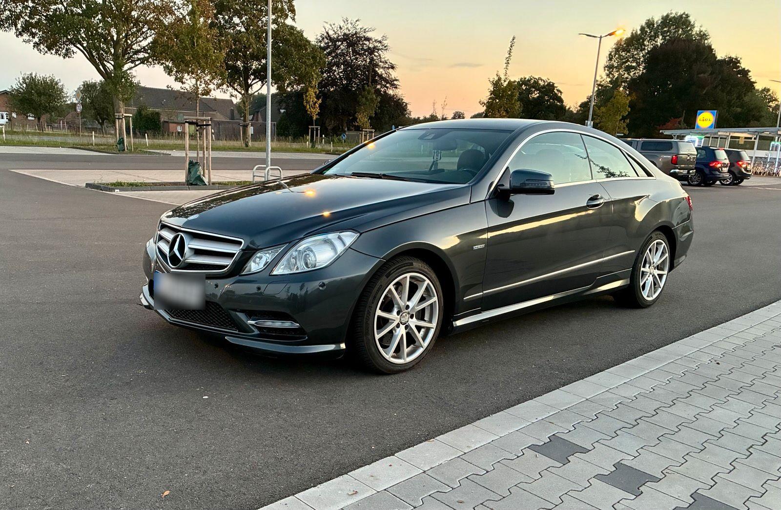 Mercedes-Benz E 220
