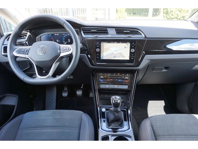 Touran 1.5 TSI Highline *7-Sitze*Navi*LED*AHK*