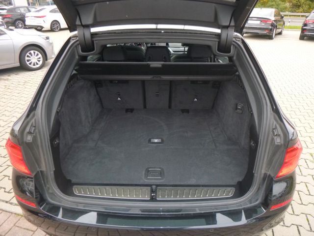 Fahrzeugabbildung BMW 520d Touring Sport Line>AUT/Sport-Line/PANO/NAV<