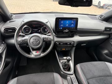 Toyota Yaris - 5