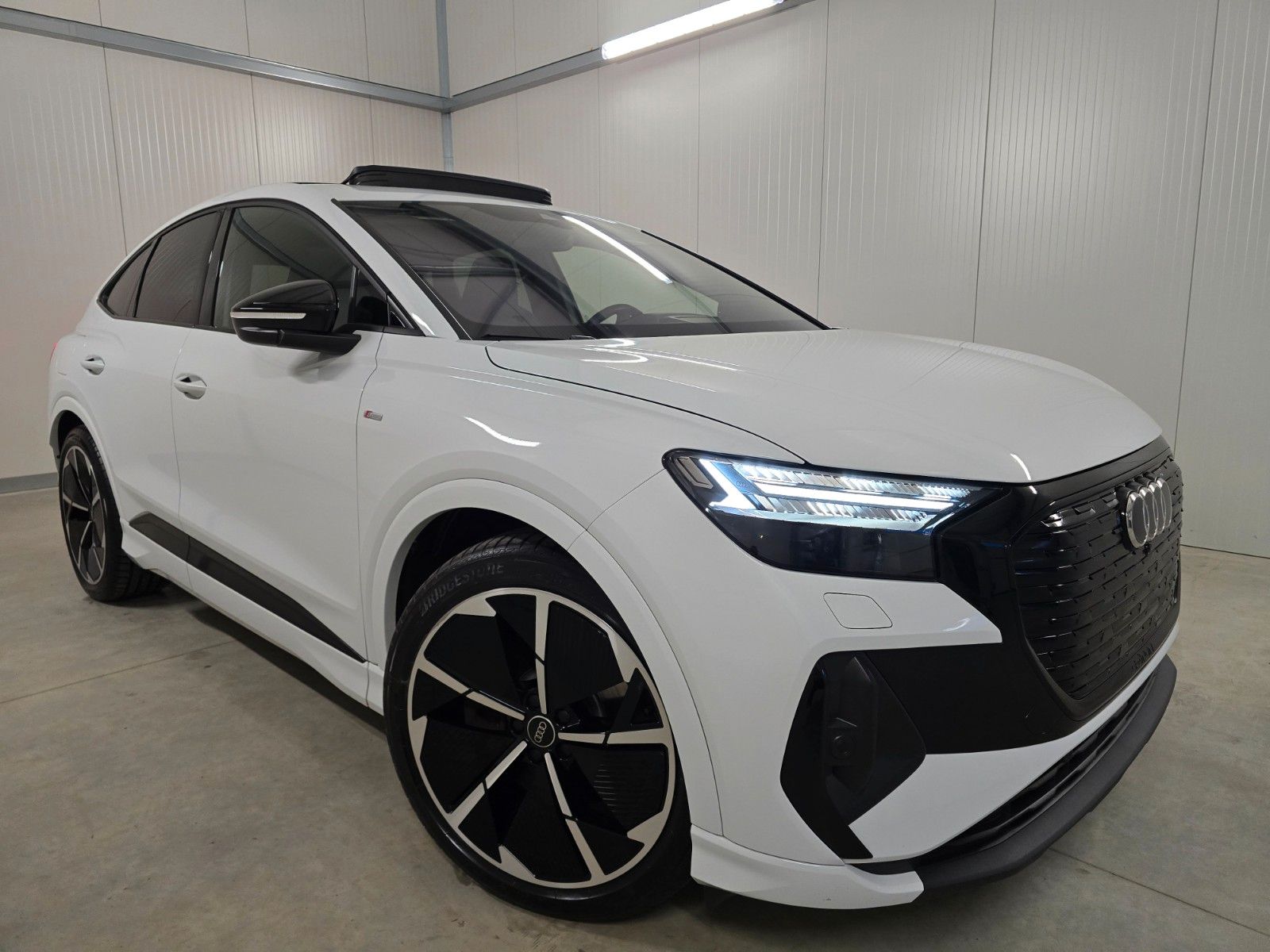Audi Q4 q S-line Raute Hud Pano Sonos Ahk Lm21 WPumpe imagem 2