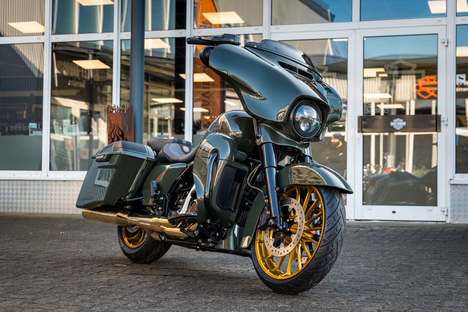 Fahrzeugabbildung Harley-Davidson CVO Street Glide FLHXSE 140 TORXSTER JEKILL&HYDE