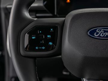 Ford Capri 210kW RWD Kamera Navi Stauassistent LED