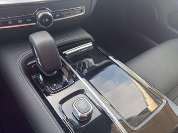 Volvo V60 Plus Bright T6 Recharge Plug-In Hybrid AWD