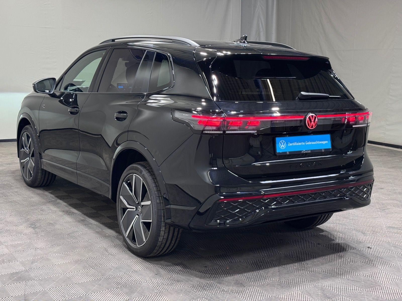 Volkswagen Tiguan R-Line 2.0 TSI DSG 4M Black Style LEDER foto 5