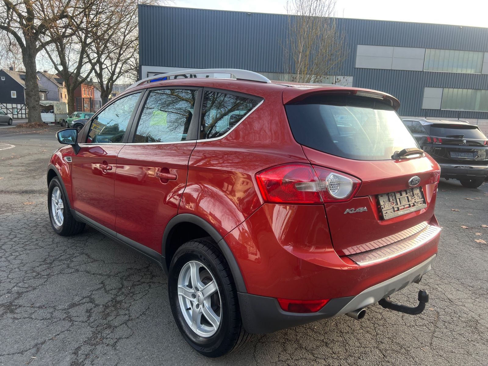 Fahrzeugabbildung Ford Kuga 2.5T Titanium * AUTOMATIK *