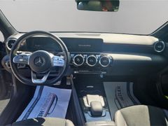 MERCEDES-BENZ A 250 AMG Line El. Panodach Navi Digitales Cockp