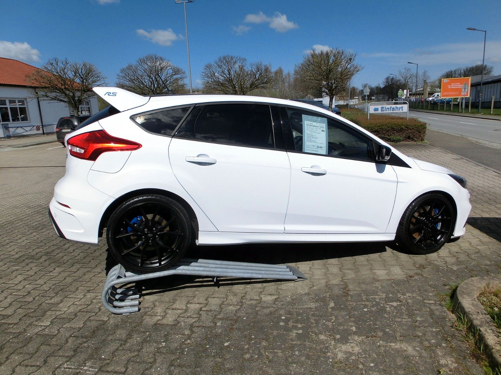 Fahrzeugabbildung Ford Focus RS  White & Black Edit.