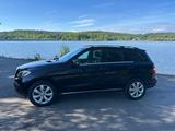 Mercedes-Benz ML 350 BlueTEC 4MATIC - - Mercedes-Benz ML 350: Bluetec
