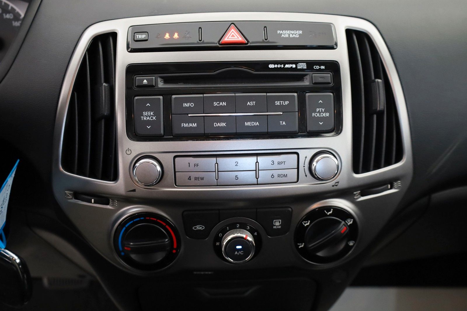 Fahrzeugabbildung Hyundai i20 1.4 Automatik ,Aluräder