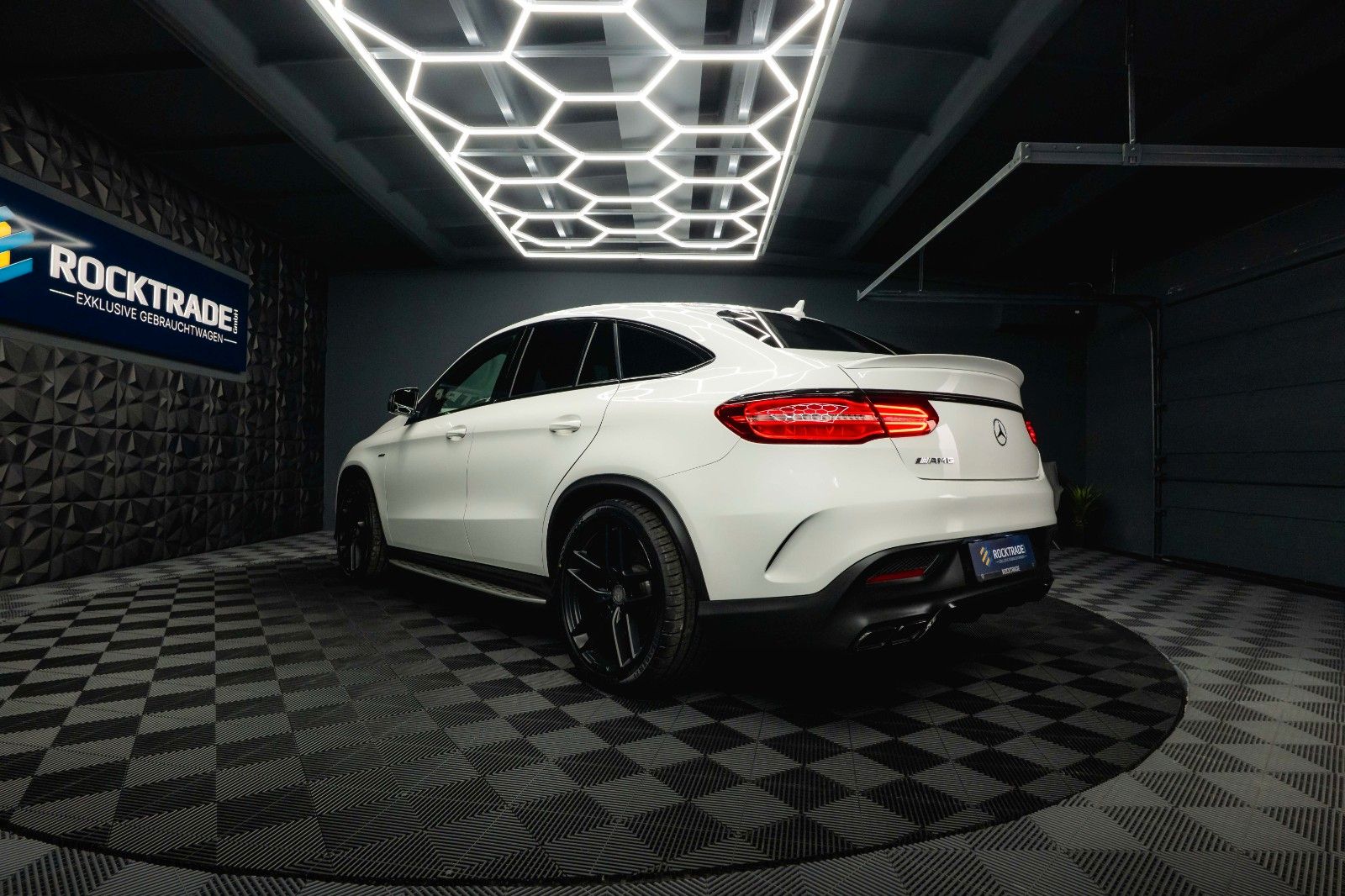 Fahrzeugabbildung Mercedes-Benz GLE 43 AMG Coupe Night-Paket *LED*Kamera*