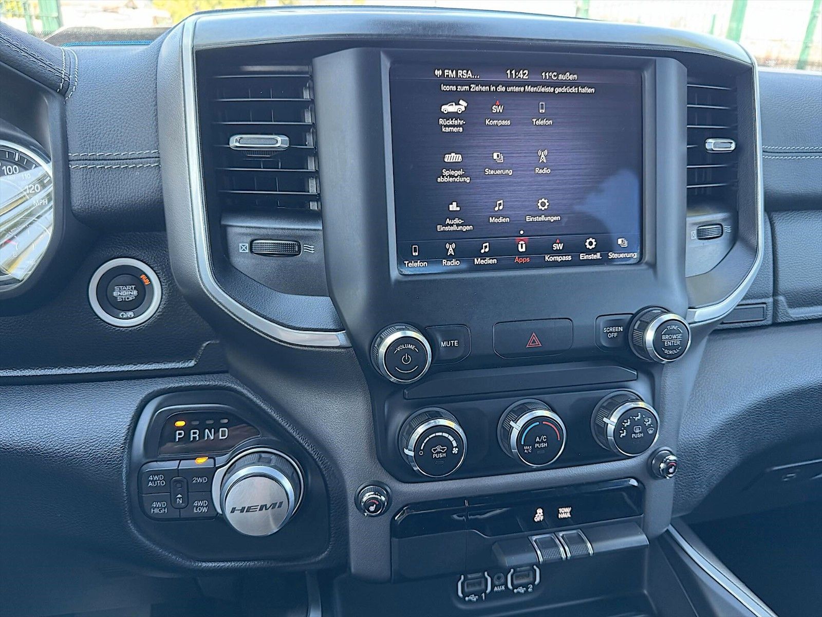 Fahrzeugabbildung Dodge RAM 5.7 V8 HEMI Night Editon Offroad 4x4 LONGBED