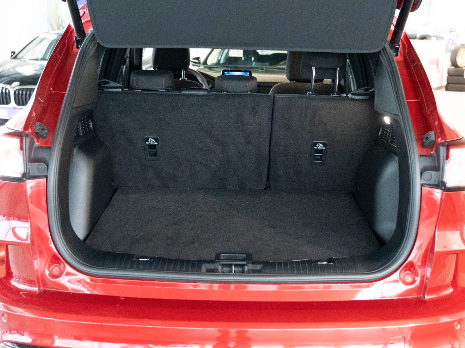 Fahrzeugabbildung Ford Kuga ST-Line KEYLESS/KAMERA/NAVI/WINTER-P.