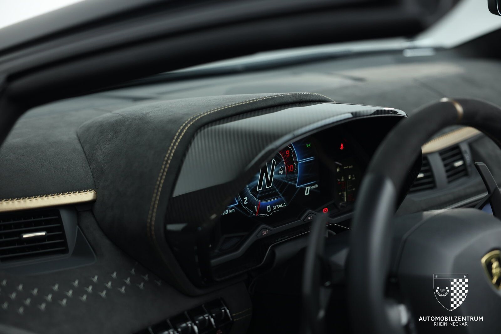 Lamborghini Aventador - Bild 18