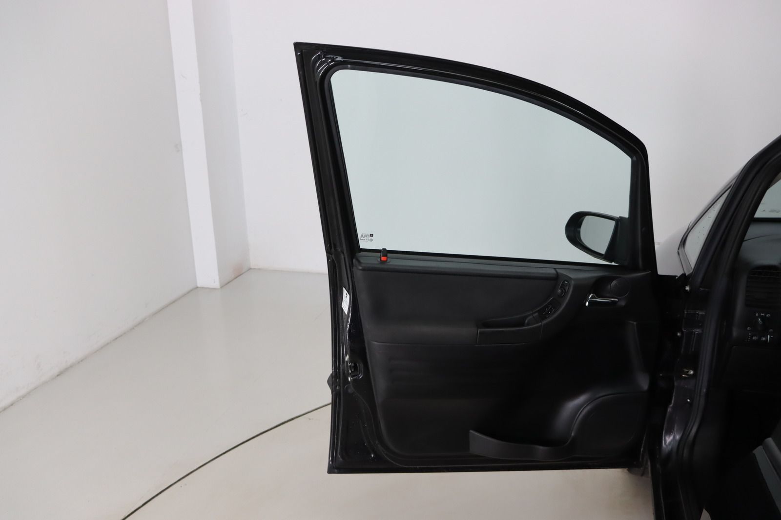 Fahrzeugabbildung Opel Zafira A 1.8i 7 Sitze * HU/AU 03.27 * AHK