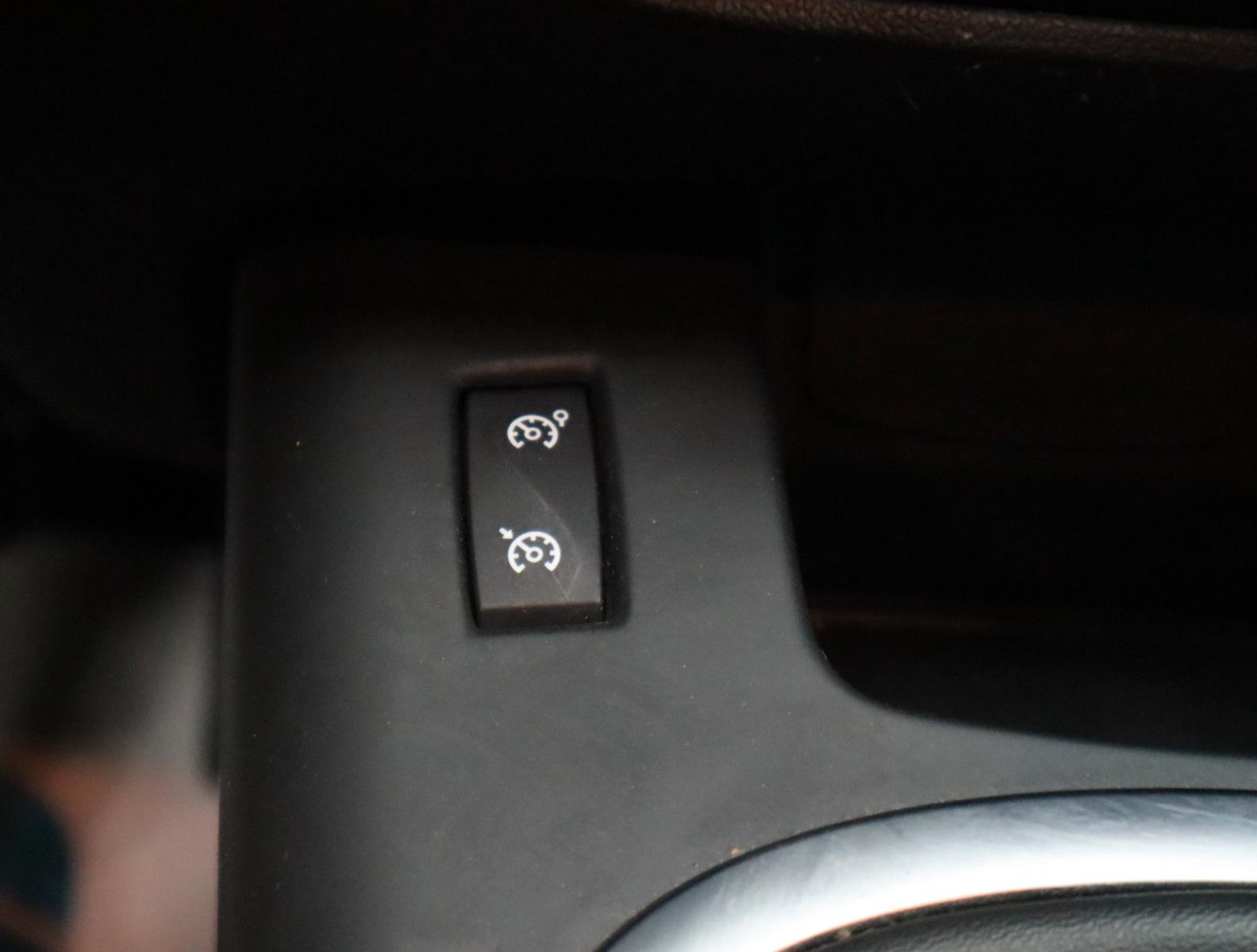 Renault Scenic 2013 — photo 18