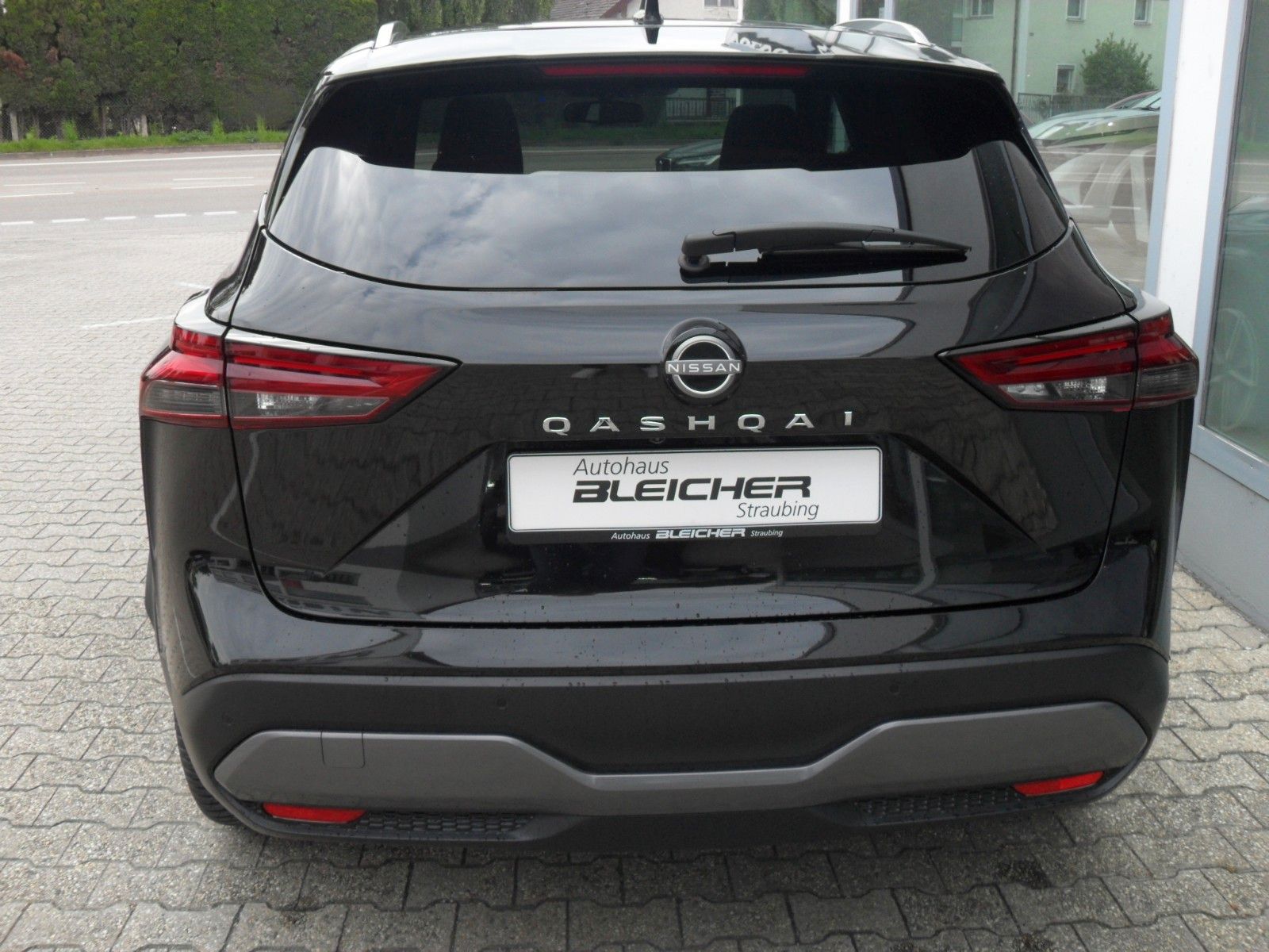 Fahrzeugabbildung Nissan Qashqai Tekna 4x4 | HeadUp | WP | Panorama