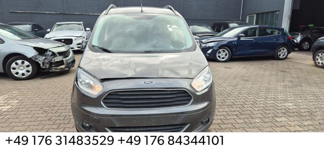 Ford Tourneo Courier Titanium