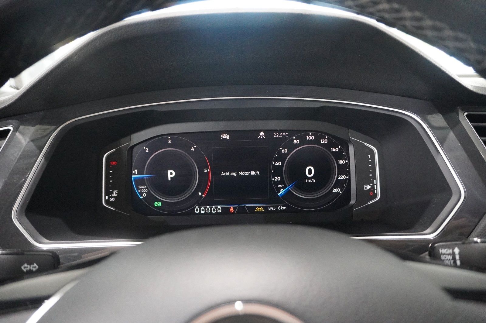 Fahrzeugabbildung Volkswagen Tiguan Allspace 2.0D 4M R-LINE 7-SITZER NAVI/AHK