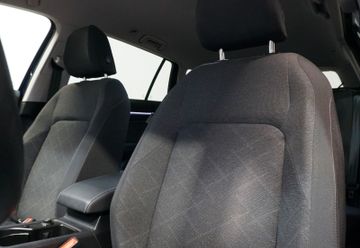 Volkswagen Golf - 11