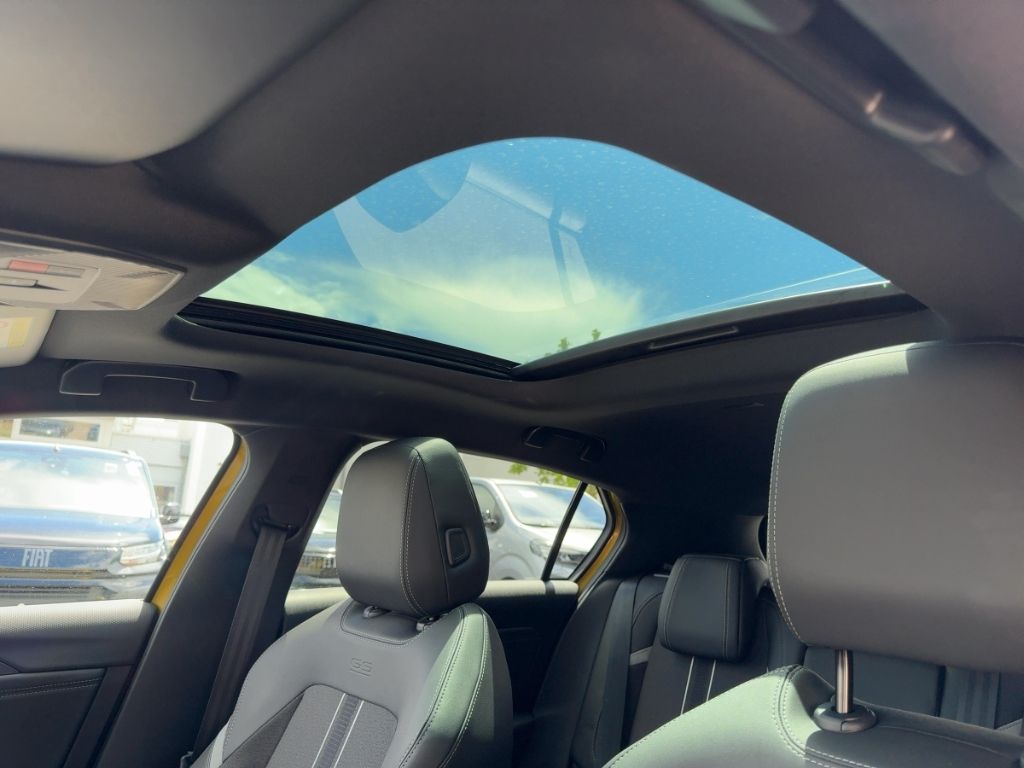 Fahrzeugabbildung Opel Astra GS LED  NAVI  SCHIEBEDACH