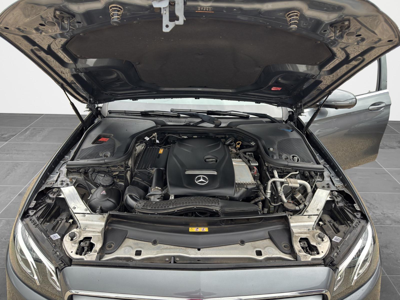 Mercedes-Benz E 300 E Limousine E 300  54628-KM 1-Hand AMG-L