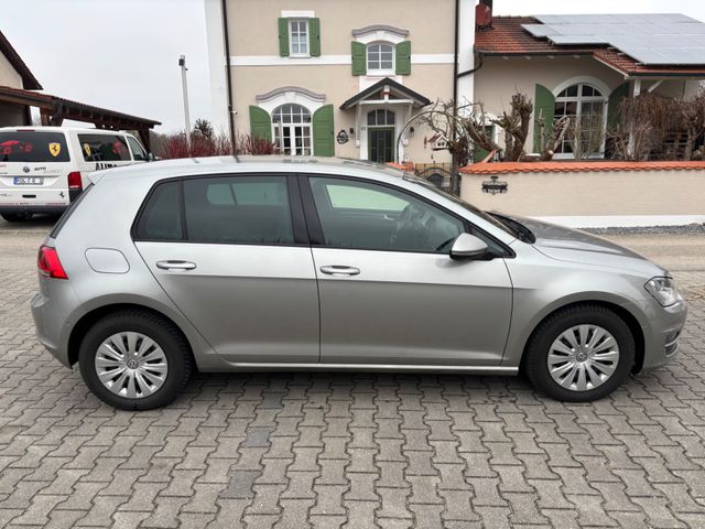 Volkswagen Golf VII Lim. Trendline BMT 2.Hand 84000 Kilom.