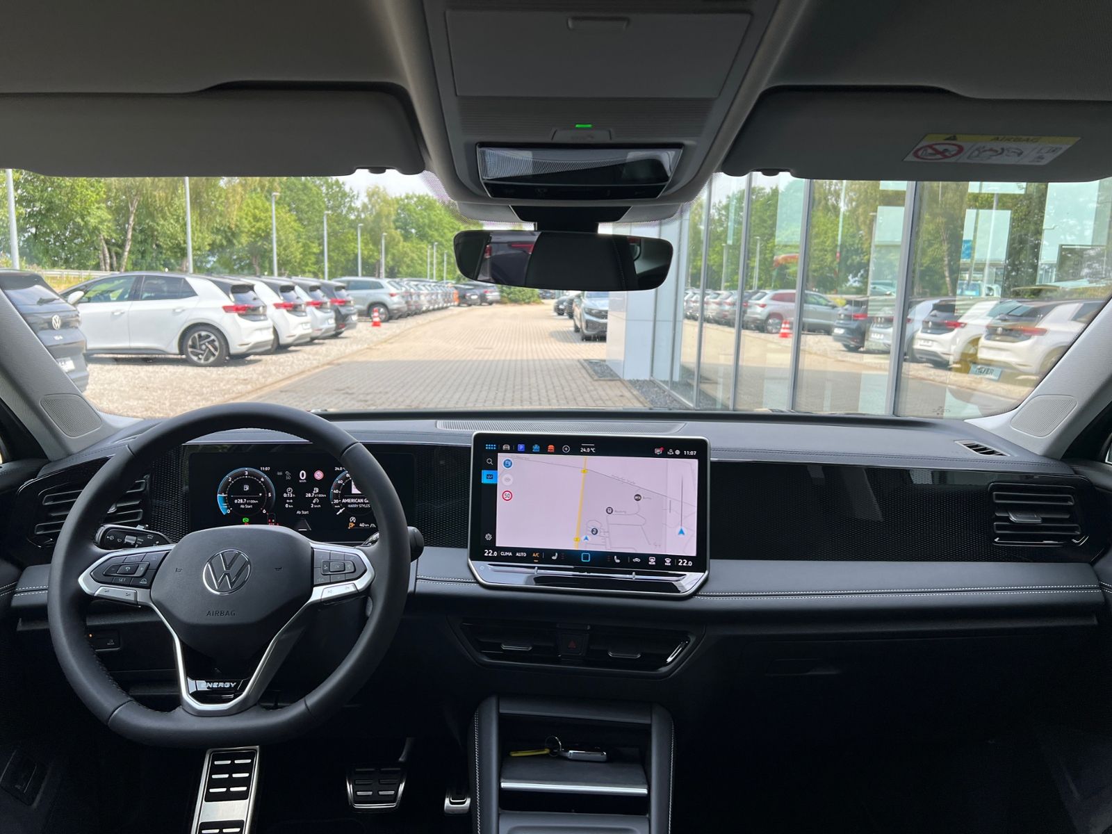 Fahrzeugabbildung Volkswagen Tiguan  ENERGY 2.0 TDI DSG *AHK, Navi, Ganzjahre