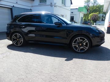 Porsche Cayenne - 6