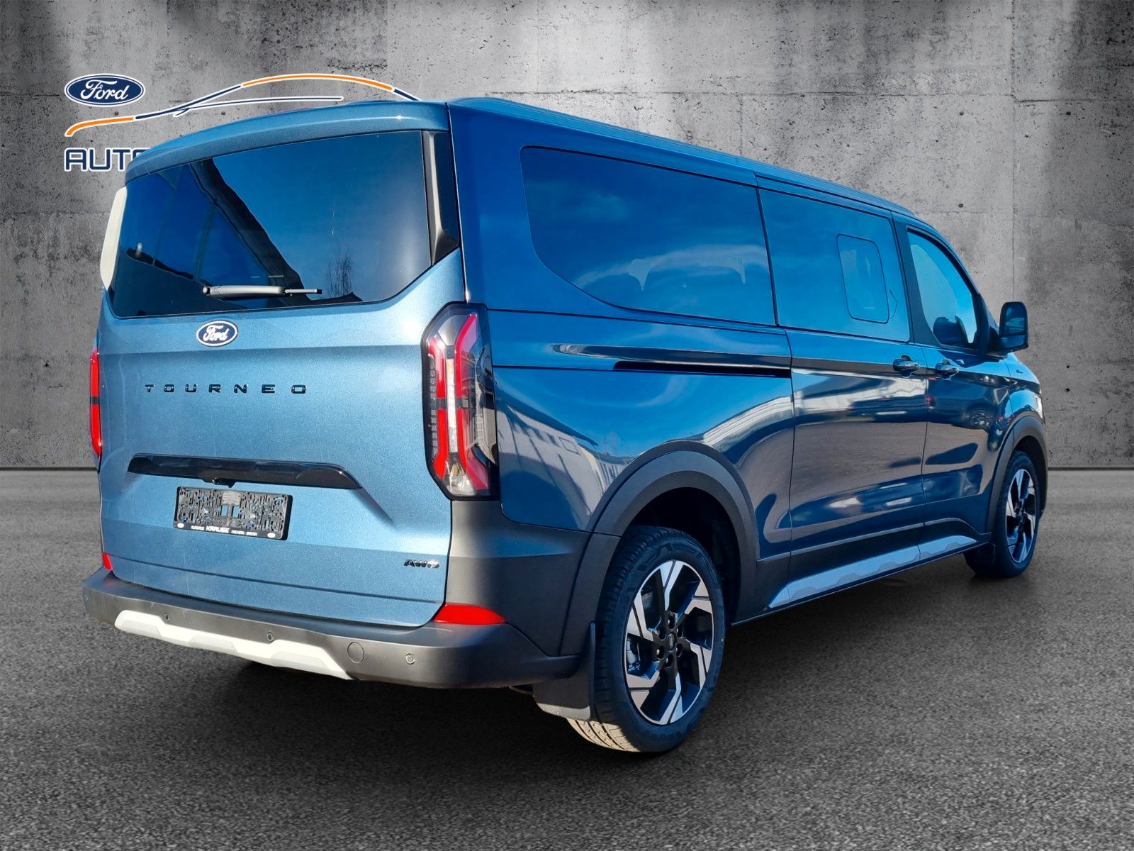 Fahrzeugabbildung Ford Tourneo Custom Bus 320 L2 Tourneo Active AWD