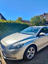 Volvo V40 - Navi - TÜV neu - 1. Hand - silberne Volvo V40