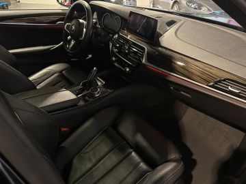 BMW 530 - 11