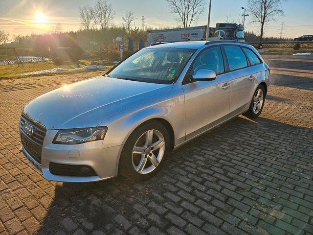 Audi A4  2,0 TDI 140KM NAVI-MANUEL !!!