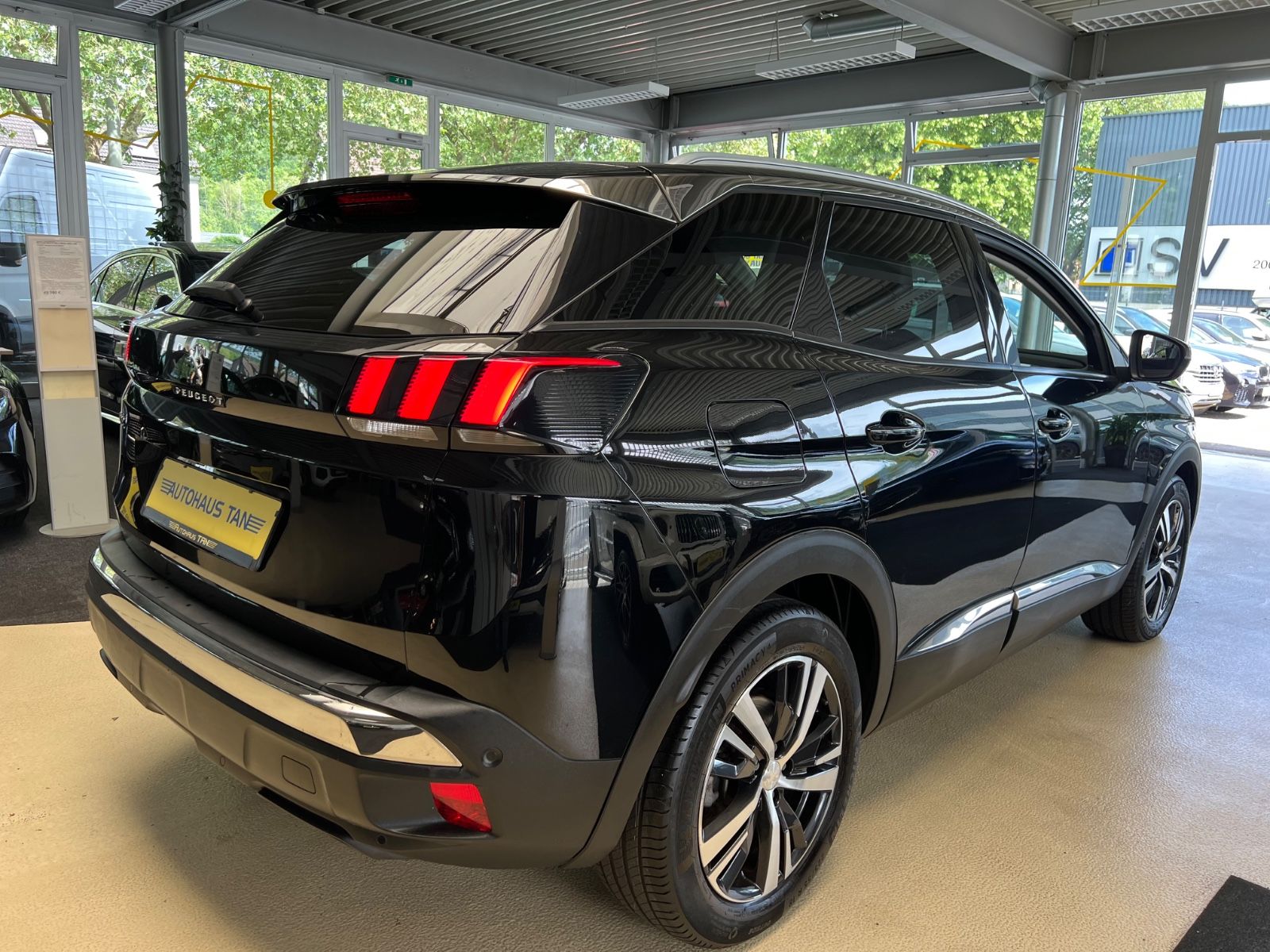 Fahrzeugabbildung Peugeot 3008 Allure