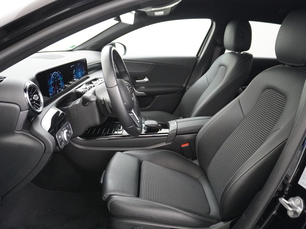 Mercedes-Benz A 180 Limousine Luxury Line | Achteruitrij kamer