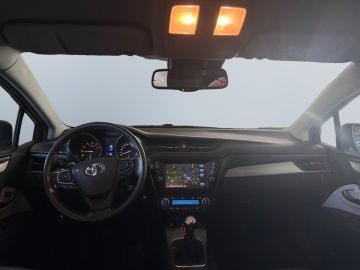 Toyota Avensis - 11